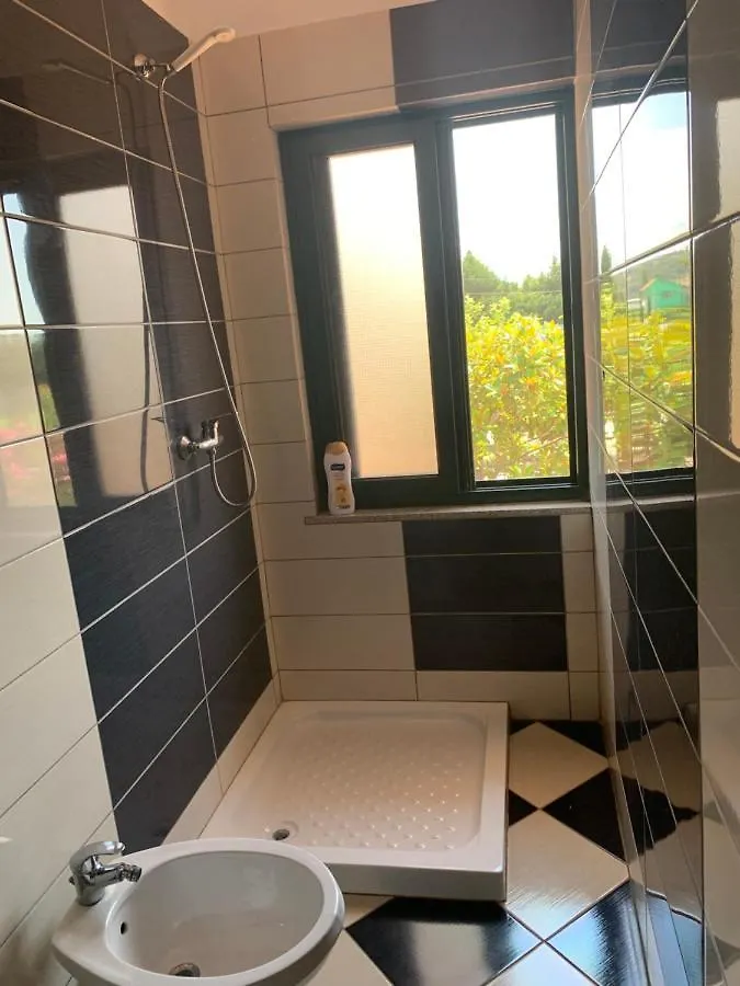 Aragosta Shengjin Hotel Sakes 3*,  Albania