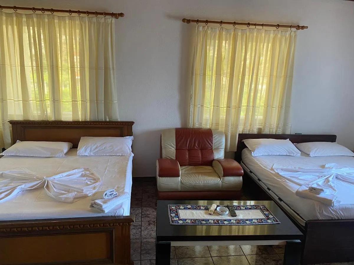 Aragosta Shengjin Hotel Sakes